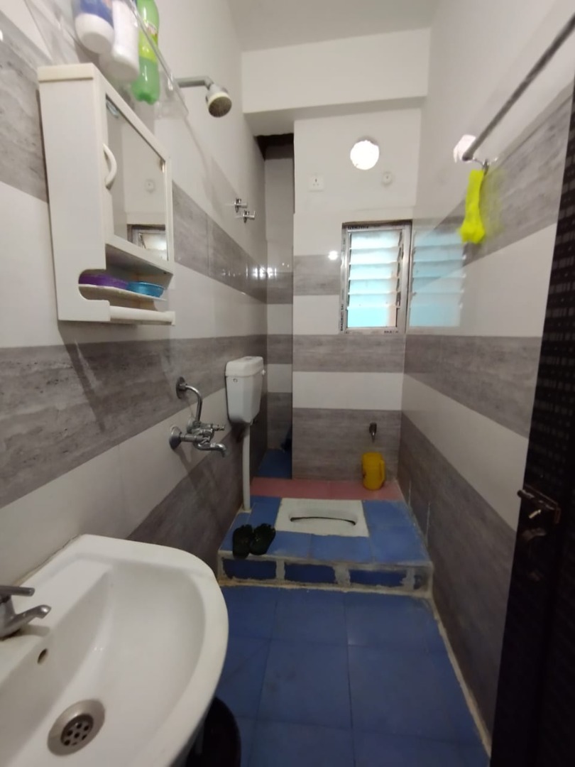 Unfurnished 2bhk in Gandhi Basti Tiniali,Guwahati for Rent